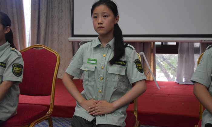 女孩子軍事夏令營(yíng)