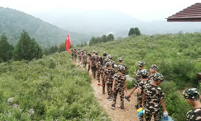 軍事夏令營