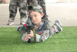 青少年參加軍事夏令營的八大收獲