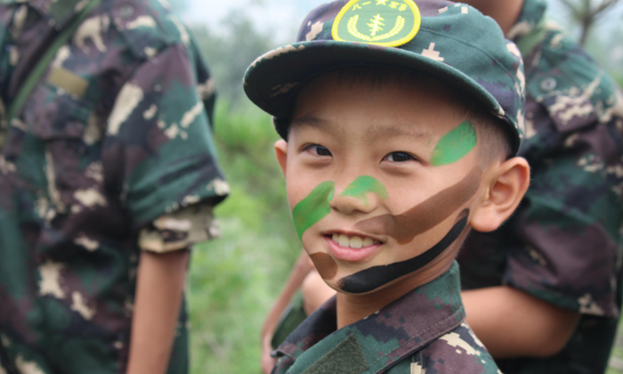 上海少年軍事訓(xùn)練營