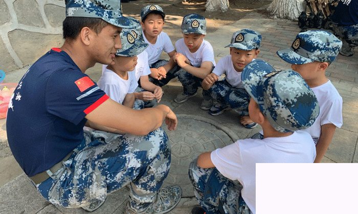 軍事冬令營.gif