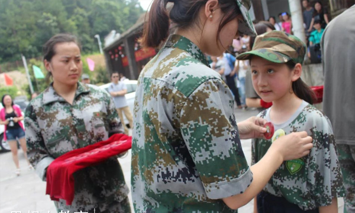 青少年軍事夏令營
