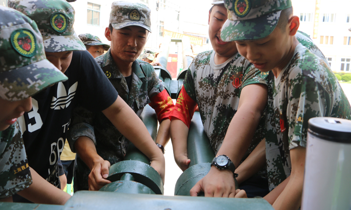 國防教育夏令營就是軍訓(xùn)嗎