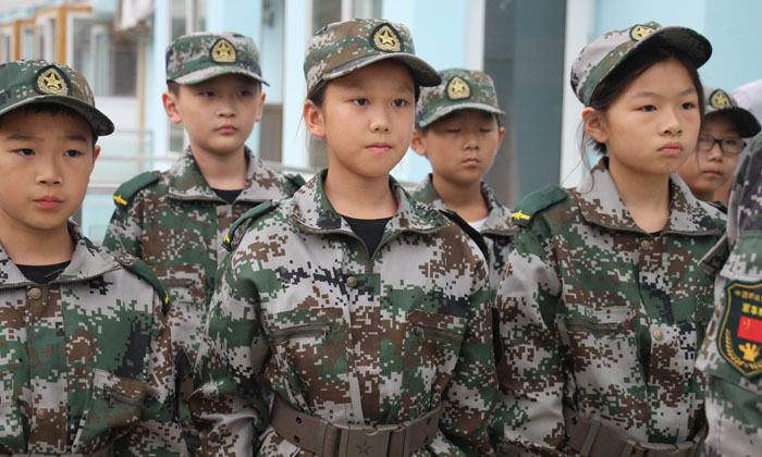 孩子參加軍事夏令營(yíng)好嗎