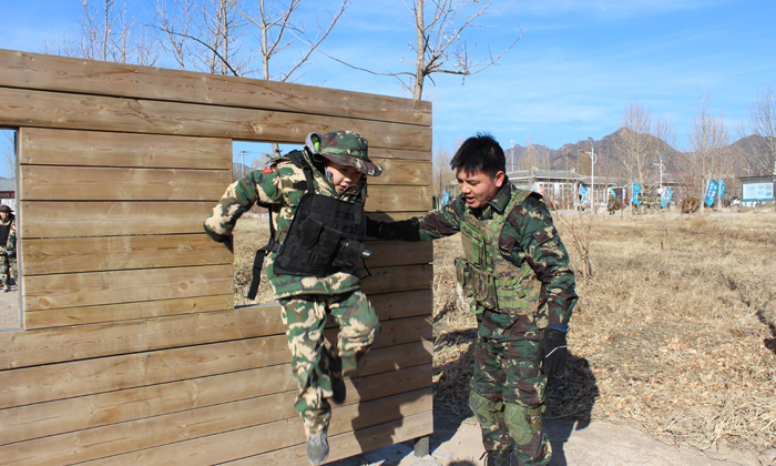 贛州正規(guī)軍事化夏令營