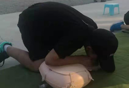 正確的心肺復(fù)蘇正確的心肺復(fù)蘇