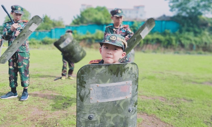 7天軍訓(xùn)夏令營有哪些
