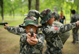 想知道北京軍訓夏令營哪家專業(yè)？