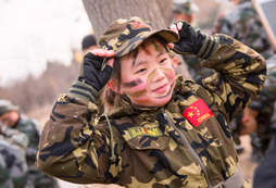 參加軍事拓展夏令營對青少年有什么影響