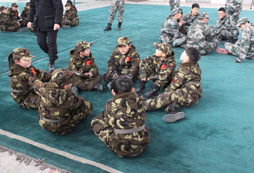 中學(xué)生軍事夏令營讓孩子有了哪些改變