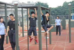 廣州青少年警訓(xùn)夏令營提高孩子的安全意識(shí)