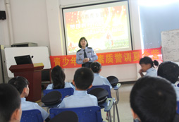 廣州青少年警訓(xùn)夏令營讓孩子體驗(yàn)學(xué)農(nóng)生活