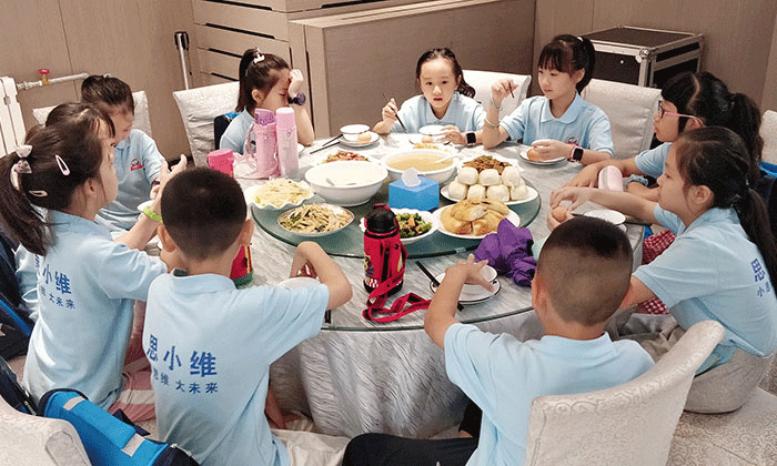 健康飲食，保證營養(yǎng)均衡