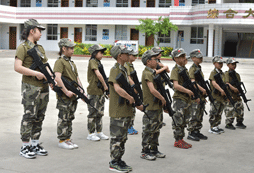 康定軍事夏令營提供安全保障
