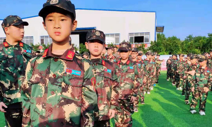 上饒八一軍事夏令營(yíng)