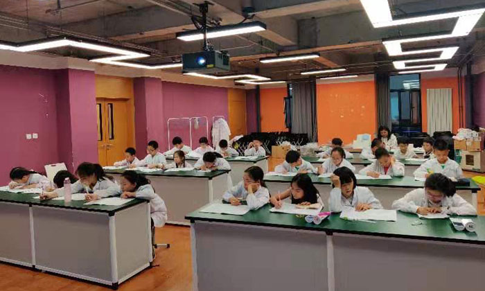 康定科技夏令營激發(fā)孩子對科學(xué)興趣！.jpg