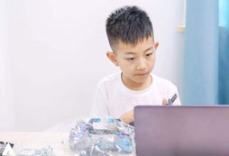 科技夏令營是如何教學的?
