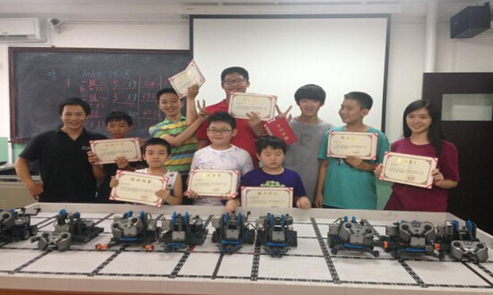 青少年為什么選擇科技夏令營.jpg