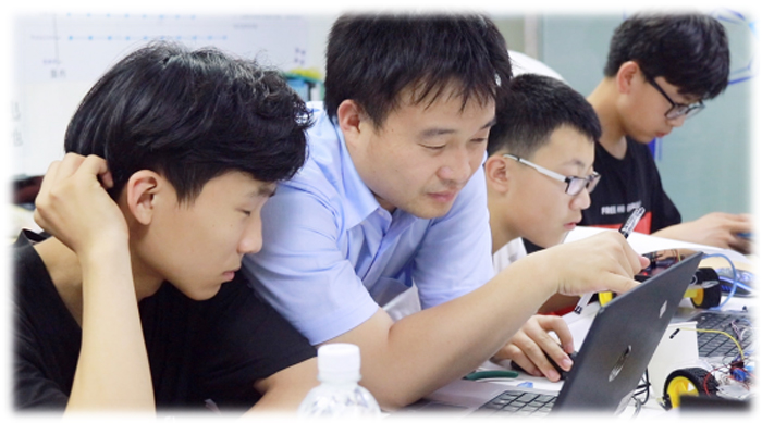 青少年科技夏令營
