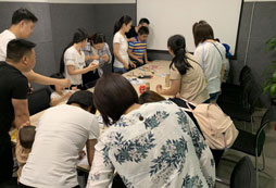 參加科技館夏令營(yíng)接觸新時(shí)代的前沿科技