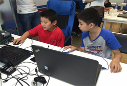 適合8-15歲的假期訓(xùn)練營助你成為航模精英