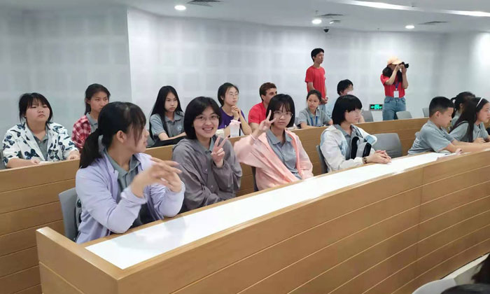 參加口才夏令營鍛煉孩子出口成章能力！.jpg