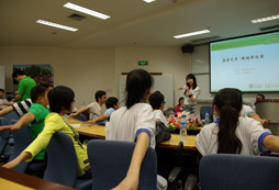 參加演說家夏令營讓羞于表達(dá)的孩子大膽開口