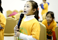 夏令營(yíng)讓孩子輕松自如去演講