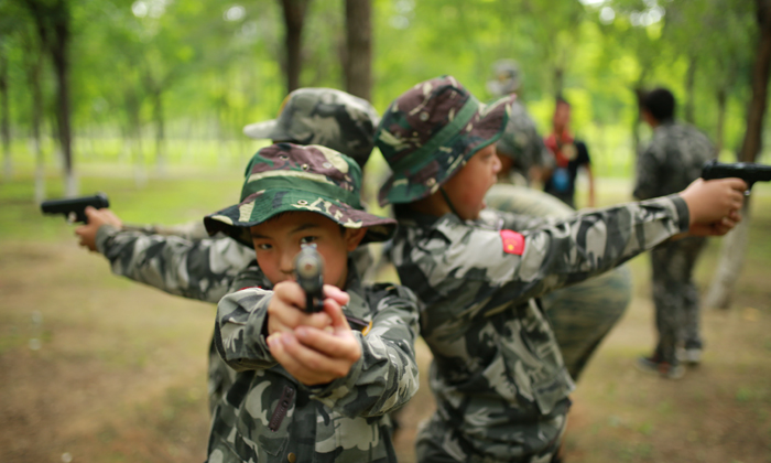 假期讓我們一起走進野戰(zhàn)軍軍營