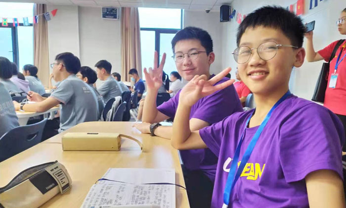 青少年籃球夏令營學(xué)費