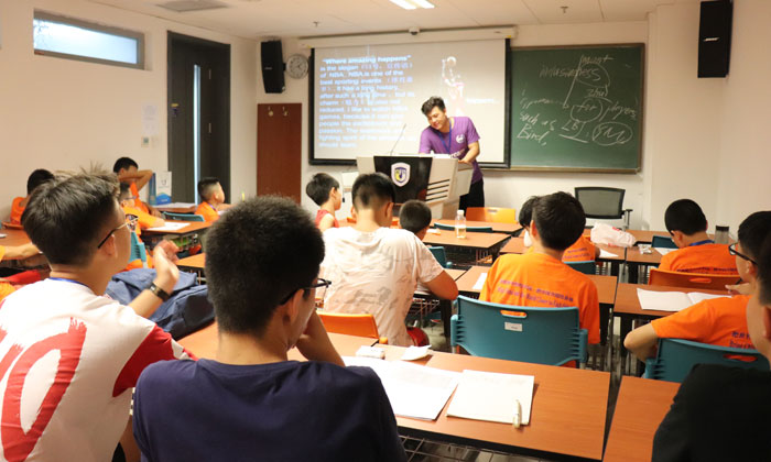 國內(nèi)籃球夏令營費用