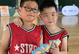 青少年參加籃球夏令營有什么好處？