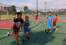 孩子能從7天的籃球夏令營里學(xué)到什么？