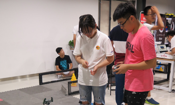學(xué)習機器人的制作