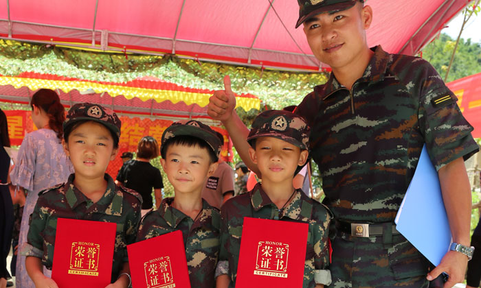 云南省青少年軍事夏令營