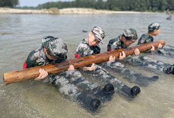 礪劍軍事夏令營培養(yǎng)孩子好能力