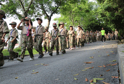 孩子參加領(lǐng)袖軍事夏令營有效嗎？