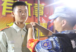 青少年暑假參加領(lǐng)袖夏令營(yíng)活動(dòng)怎么樣？