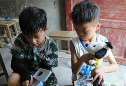 勵志軍事夏令營使青少年學(xué)會做事、學(xué)會生存