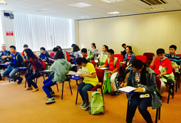 參加立人游學感受約克圣約翰大學的魅力