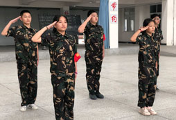 孩子參加瀘州小學(xué)生軍事夏令營(yíng)的好處