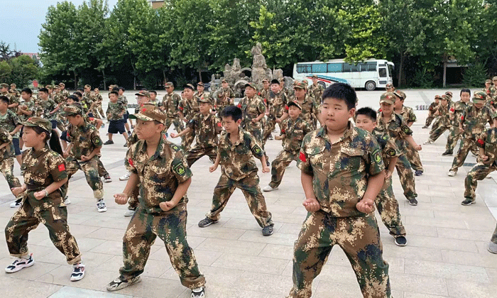 呂梁軍事夏令營(yíng).gif
