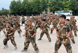 呂梁軍事夏令營(yíng)如何提升孩子的全面綜合素質(zhì)？