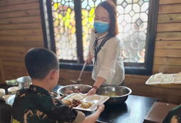 姨姨打飯