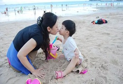 參加MyChildren親子游學(xué)和爸媽一起了解世界