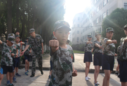 眉山軍事夏令營對(duì)青少年有哪些好處？
