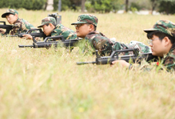 綿陽(yáng)兒童軍事夏令營(yíng)給孩子一個(gè)不同的七月！