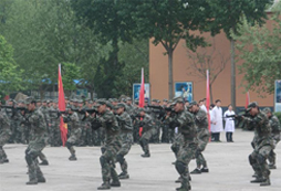 綿陽青少年夏令營(yíng)教孩子如何強(qiáng)壯體魄