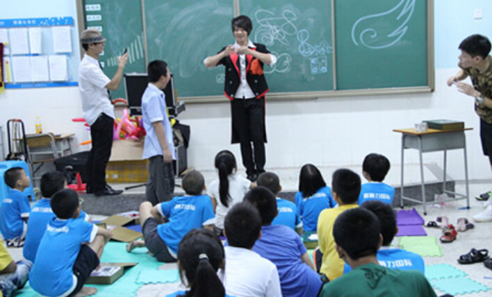 參加魔術(shù)表演夏令營后孩子有了哪些變化？