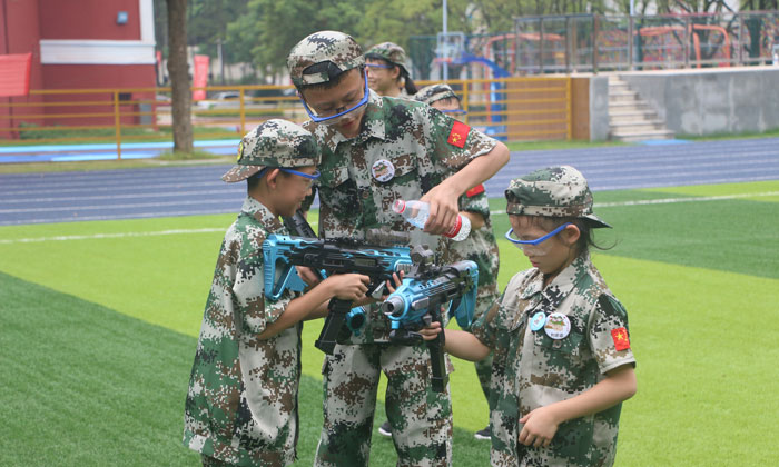 南昌軍事夏令營(yíng)報(bào)名多少錢